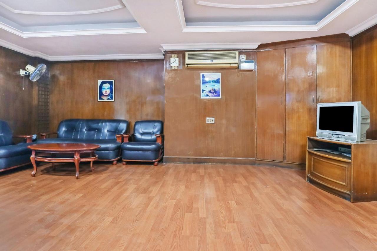 Oyo Hotel Hindustan Deluxe Мангалор Экстерьер фото