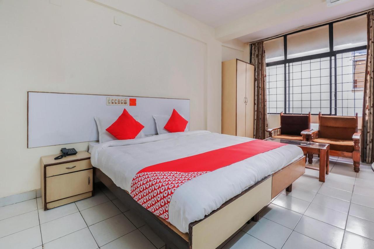 Oyo Hotel Hindustan Deluxe Мангалор Экстерьер фото