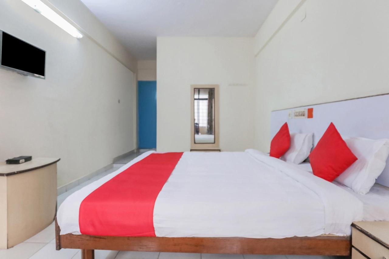 Oyo Hotel Hindustan Deluxe Мангалор Экстерьер фото