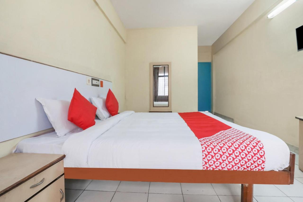 Oyo Hotel Hindustan Deluxe Мангалор Экстерьер фото