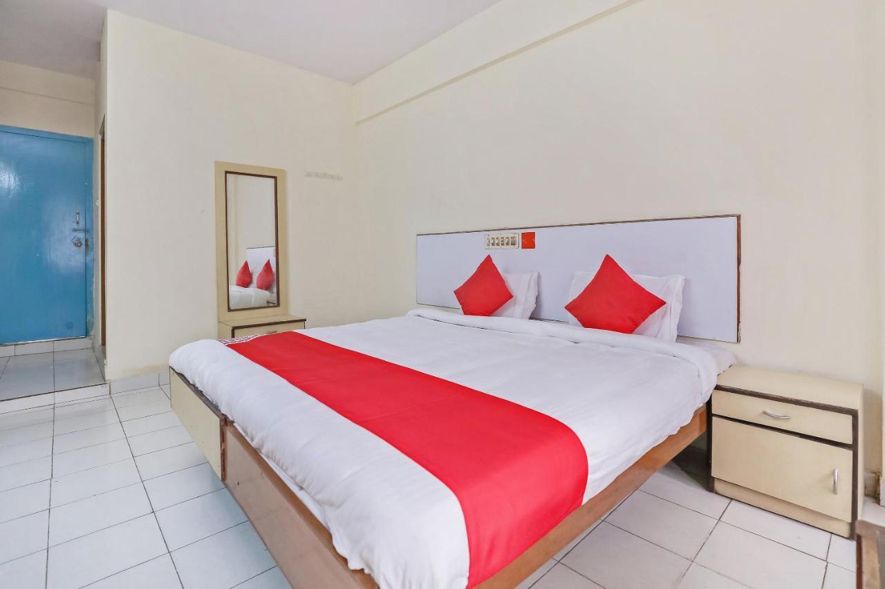 Oyo Hotel Hindustan Deluxe Мангалор Экстерьер фото
